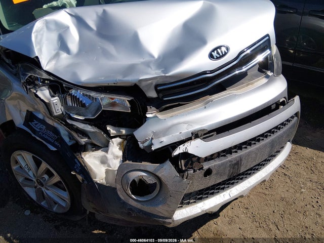 2017 KIA SOUL + 6