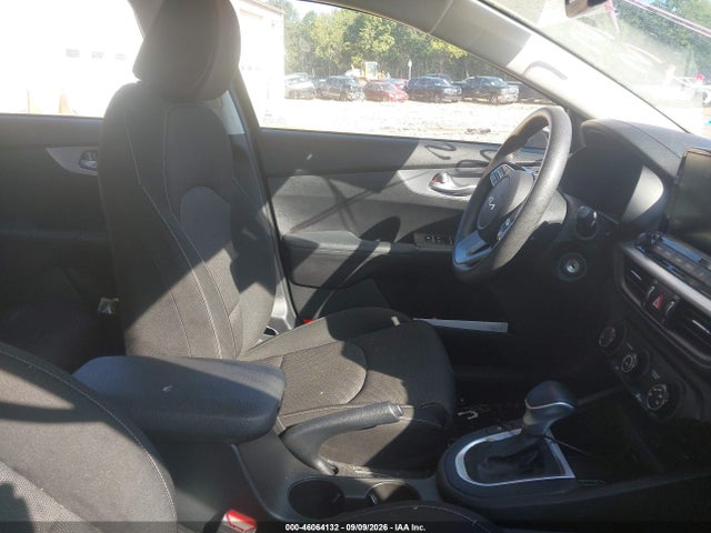 2022 KIA FORTE FE 5