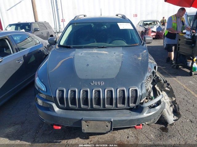 2017 JEEP CHEROKEE TRAILHAWK 4X4 6