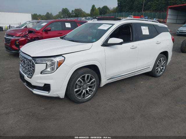 2023 GMC TERRAIN AWD DENALI 2