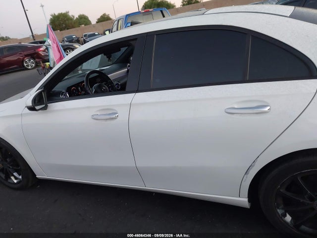 2021 MERCEDES-BENZ A 220 15