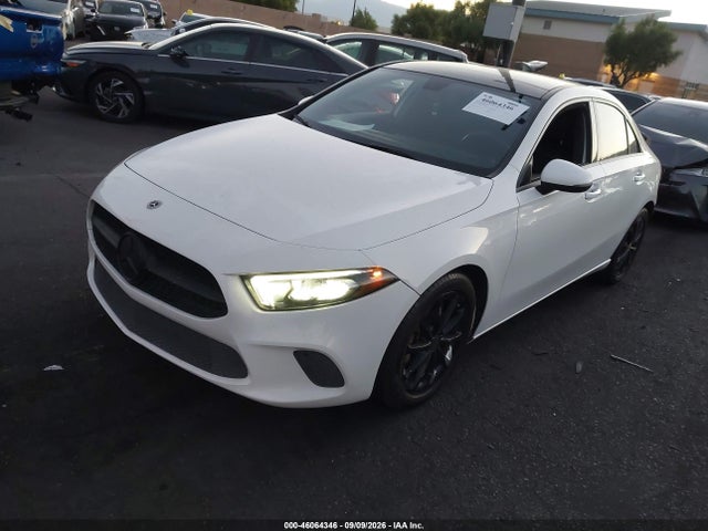 2021 MERCEDES-BENZ A 220 2