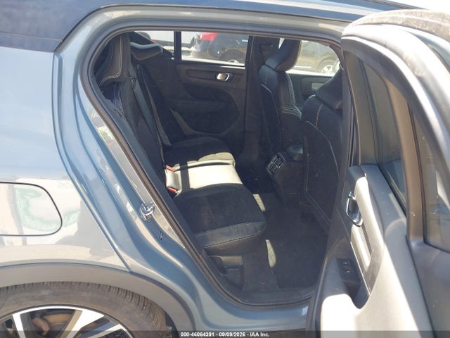 2021 VOLVO XC40 T5 R-DESIGN 8