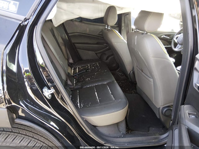 2025 CHEVROLET TRAX FWD ACTIV 8