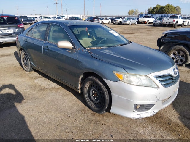 2011 TOYOTA CAMRY LE