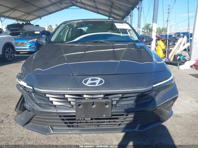 2025 HYUNDAI ELANTRA SE 12
