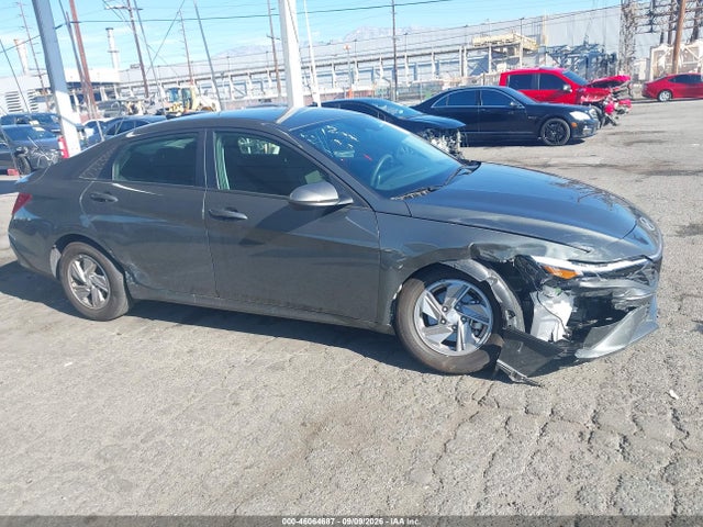 2025 HYUNDAI ELANTRA SE 13