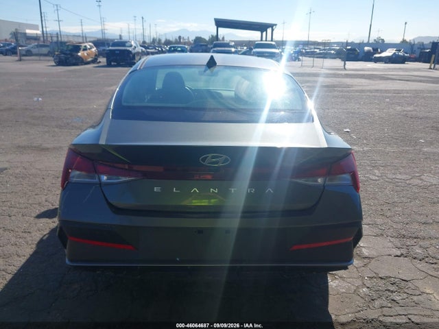 2025 HYUNDAI ELANTRA SE 16