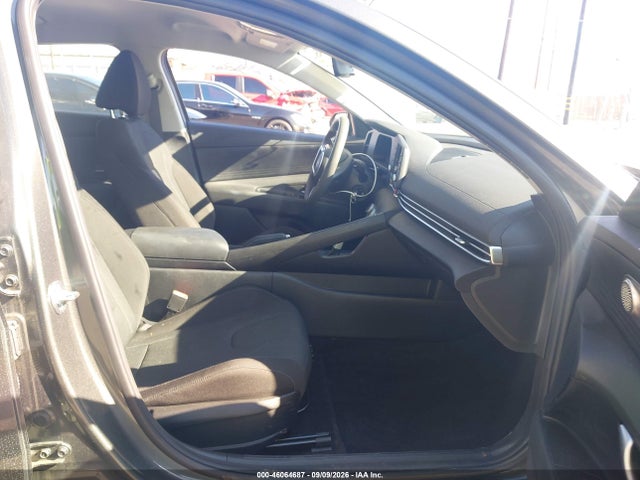2025 HYUNDAI ELANTRA SE 5