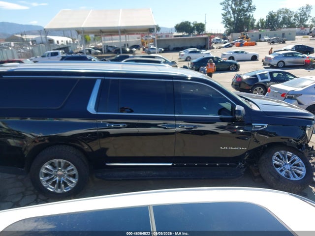 2022 GMC YUKON XL 4WD SLT 14