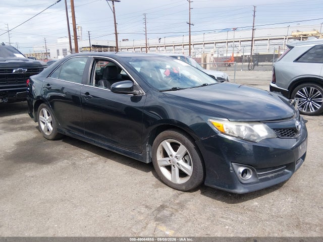 2012 TOYOTA CAMRY SE