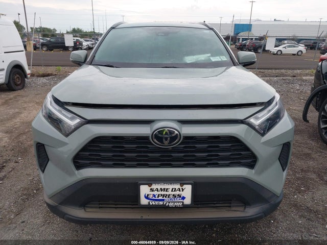 2022 TOYOTA RAV4 XLE 12