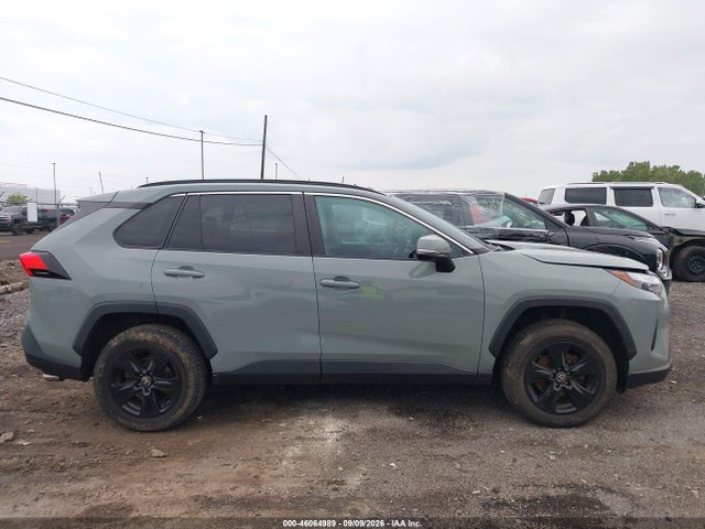 2022 TOYOTA RAV4 XLE 13