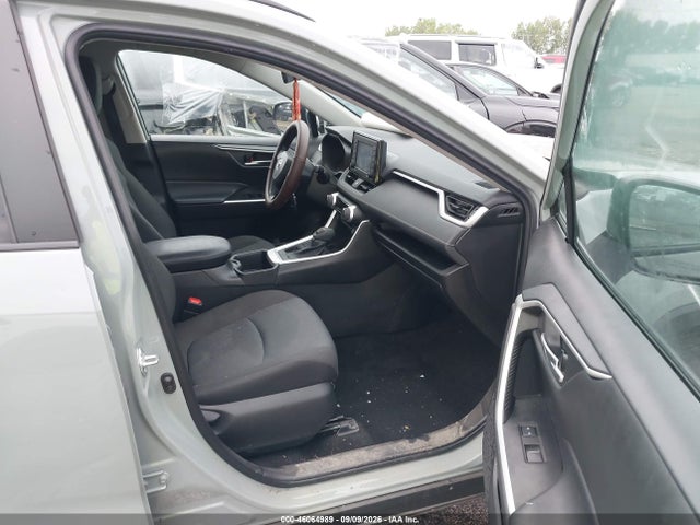 2022 TOYOTA RAV4 XLE 5