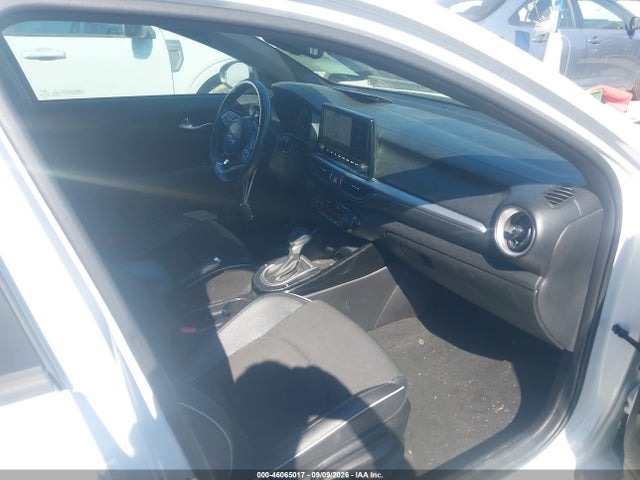 2023 KIA FORTE GT-LINE 5