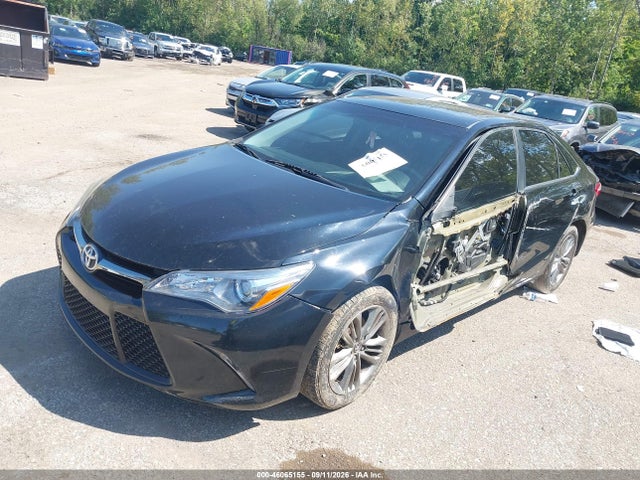 2017 TOYOTA CAMRY SE 2