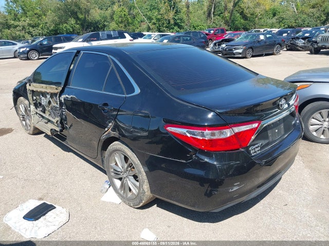 2017 TOYOTA CAMRY SE 3
