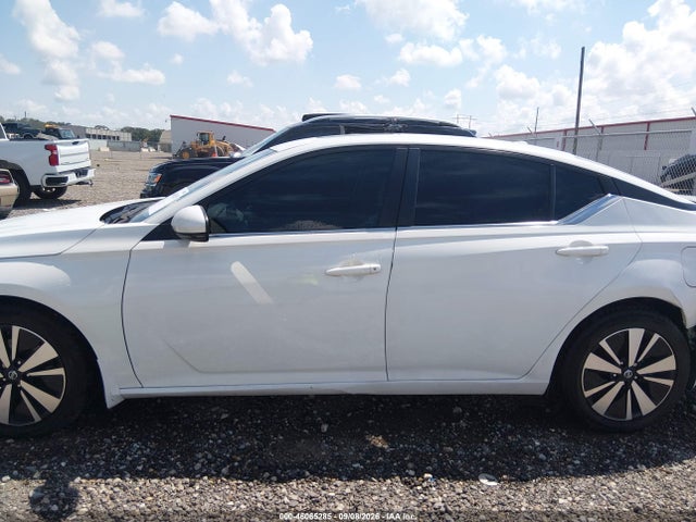 2022 NISSAN ALTIMA SV FWD 15