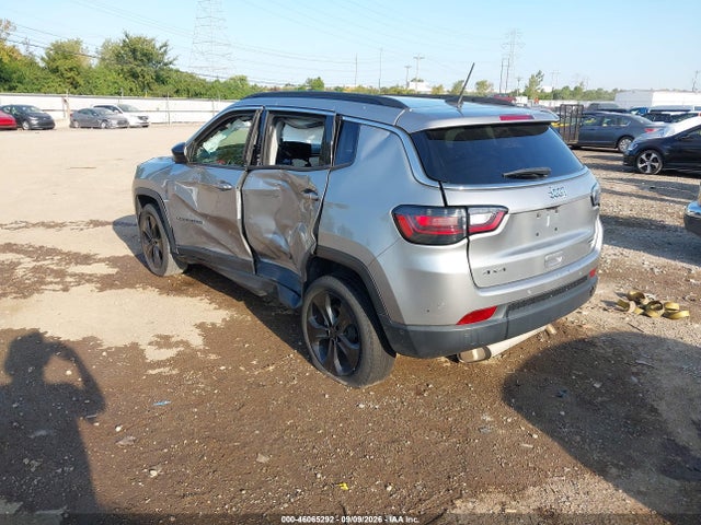 2022 JEEP COMPASS LATITUDE LUX 4X4 3