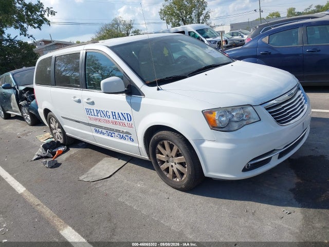 2016 CHRYSLER TOWN & COUNTRY TOURING