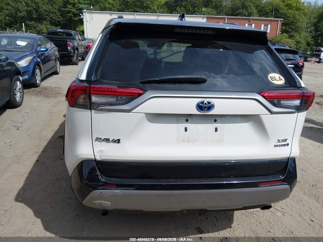 2022 TOYOTA RAV4 HYBRID XSE 15