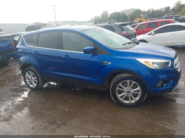 2017 FORD ESCAPE SE 14