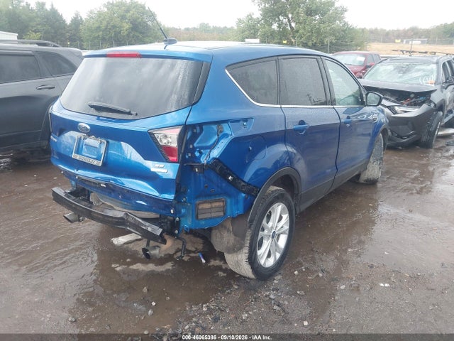 2017 FORD ESCAPE SE 4