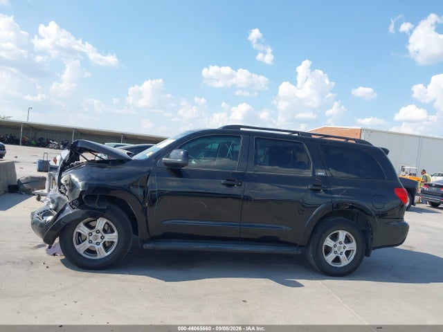 2017 TOYOTA SEQUOIA SR5 14