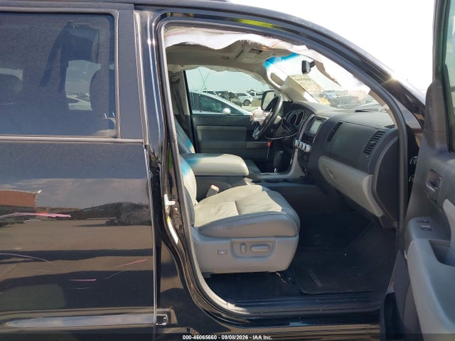 2017 TOYOTA SEQUOIA SR5 5