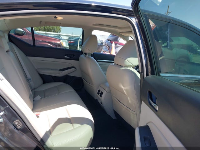 2019 NISSAN ALTIMA 2.5 PLATINUM 8