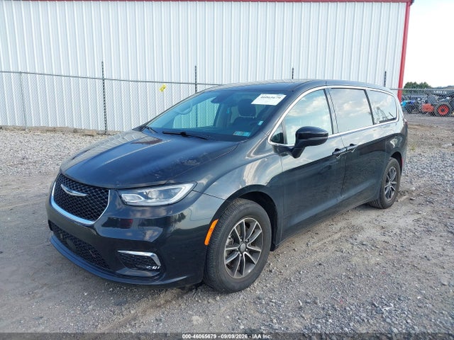 2023 CHRYSLER PACIFICA TOURING L 2