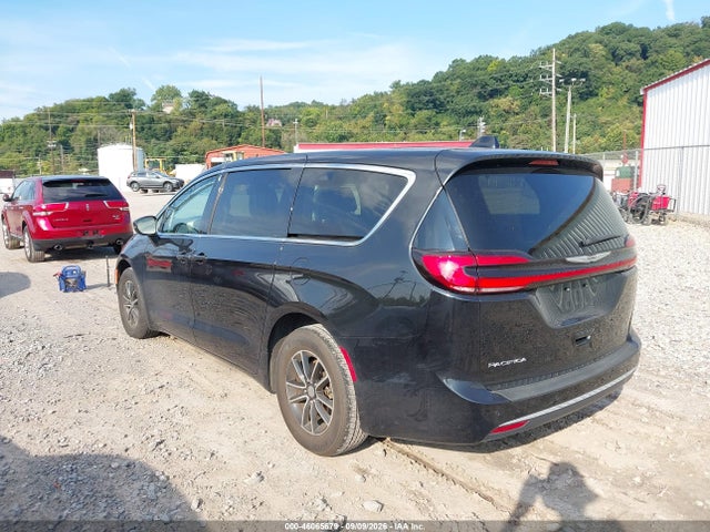 2023 CHRYSLER PACIFICA TOURING L 3