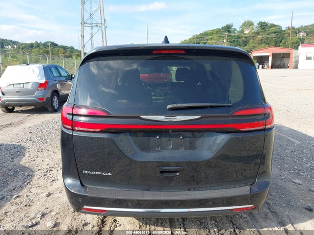 2023 CHRYSLER PACIFICA TOURING L 6