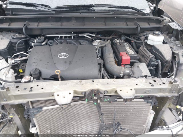 2022 TOYOTA HIGHLANDER XLE 10