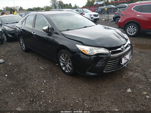 2016 TOYOTA CAMRY XLE