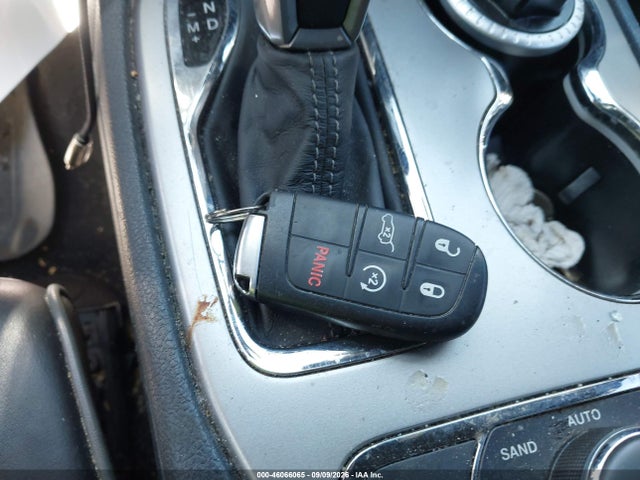 2019 JEEP GRAND CHEROKEE OVERLAND 4X4 11