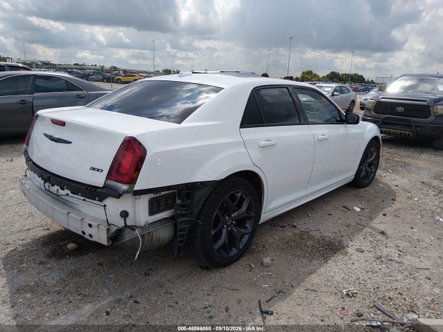 2023 CHRYSLER 300 TOURING L 4