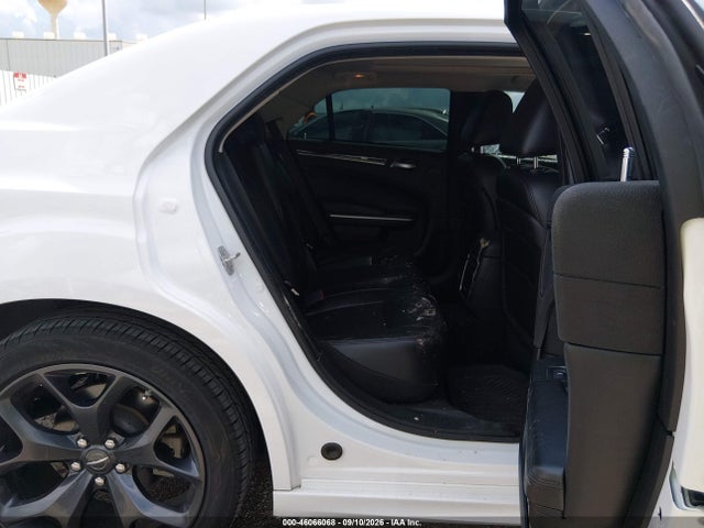 2023 CHRYSLER 300 TOURING L 8