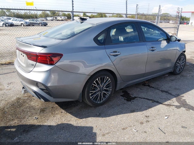2023 KIA FORTE GT-LINE 4