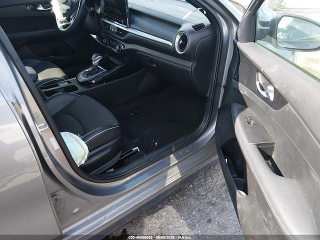 2023 KIA FORTE GT-LINE 5