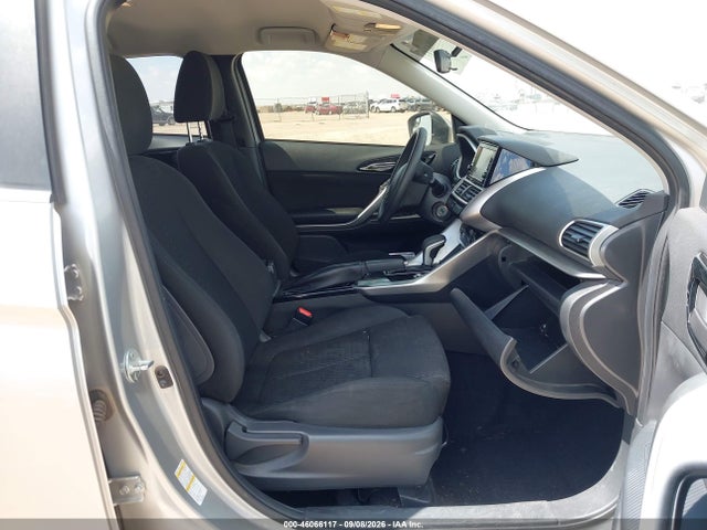 2019 MITSUBISHI ECLIPSE CROSS ES 5