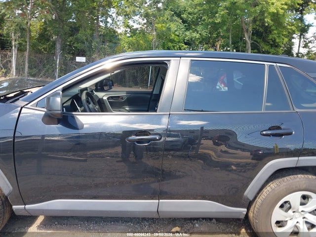 2022 TOYOTA RAV4 LE 14