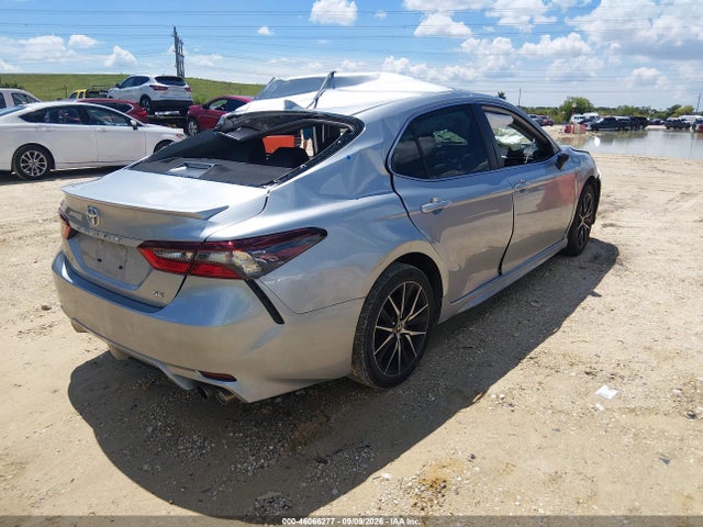 2023 TOYOTA CAMRY SE 4
