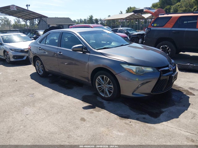 2016 TOYOTA CAMRY SE