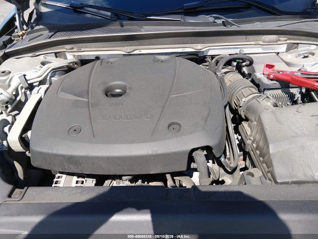 2018 VOLVO S90 T6 MOMENTUM 10