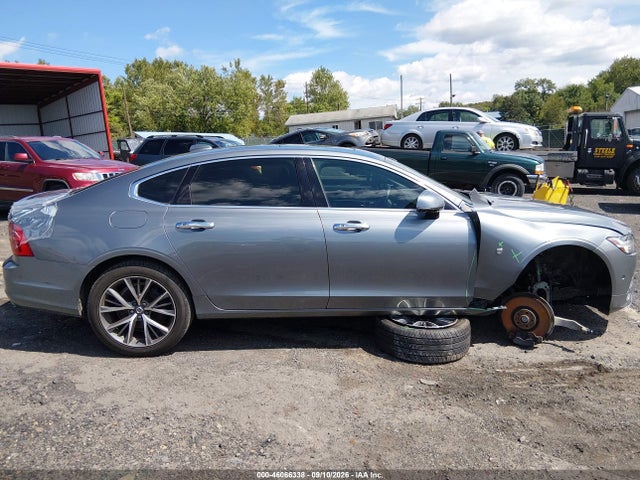 2018 VOLVO S90 T6 MOMENTUM 13