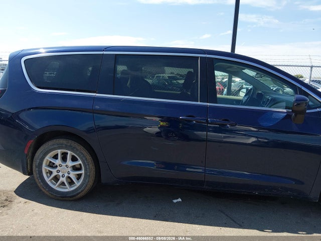 2018 CHRYSLER PACIFICA LX 14