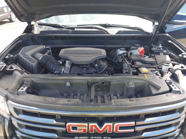 2023 GMC ACADIA AWD AT4 10