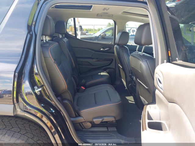 2023 GMC ACADIA AWD AT4 8