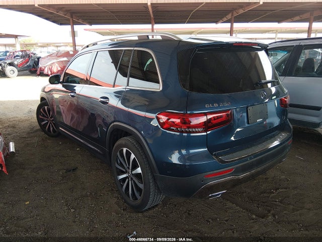 2023 MERCEDES-BENZ GLB 250 4MATIC 3
